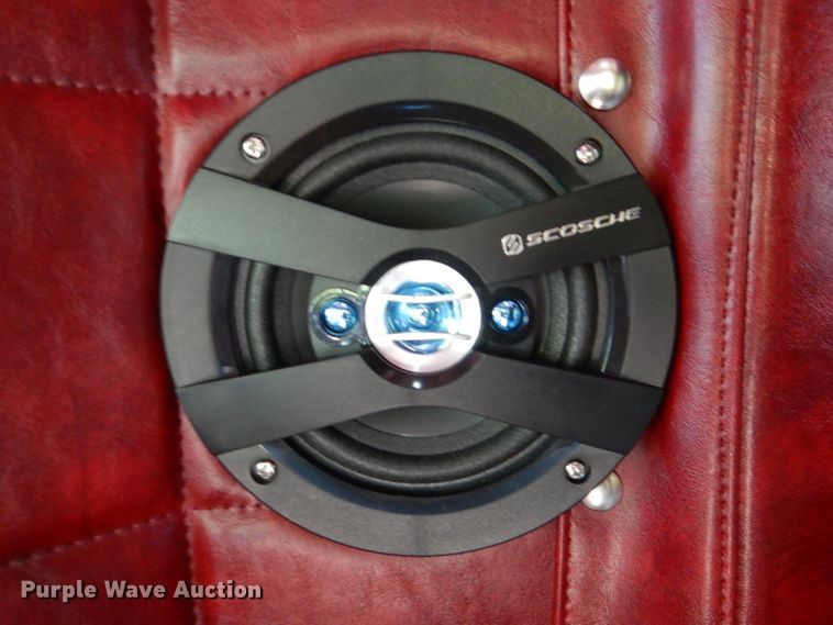 image for item IR9104 1987 Peterbilt 359  semi truck