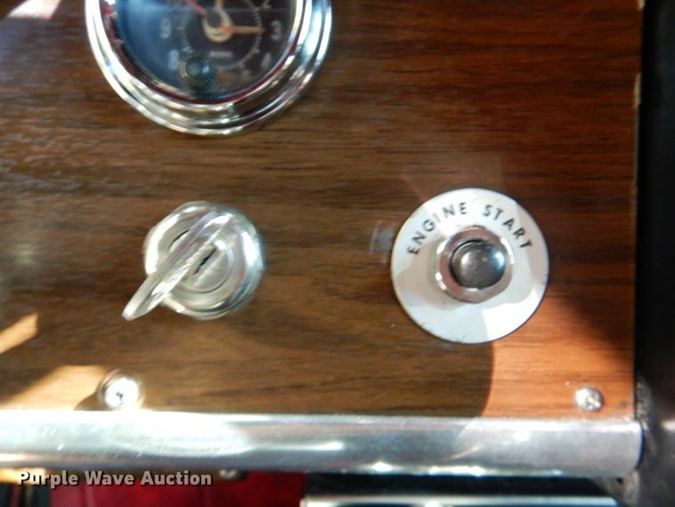 image for item IR9104 1987 Peterbilt 359  semi truck