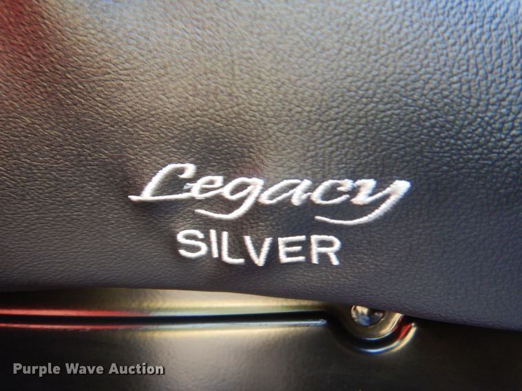 image for item IR9104 1987 Peterbilt 359  semi truck