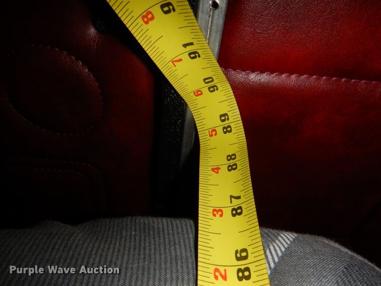 image for item IR9104 1987 Peterbilt 359  semi truck