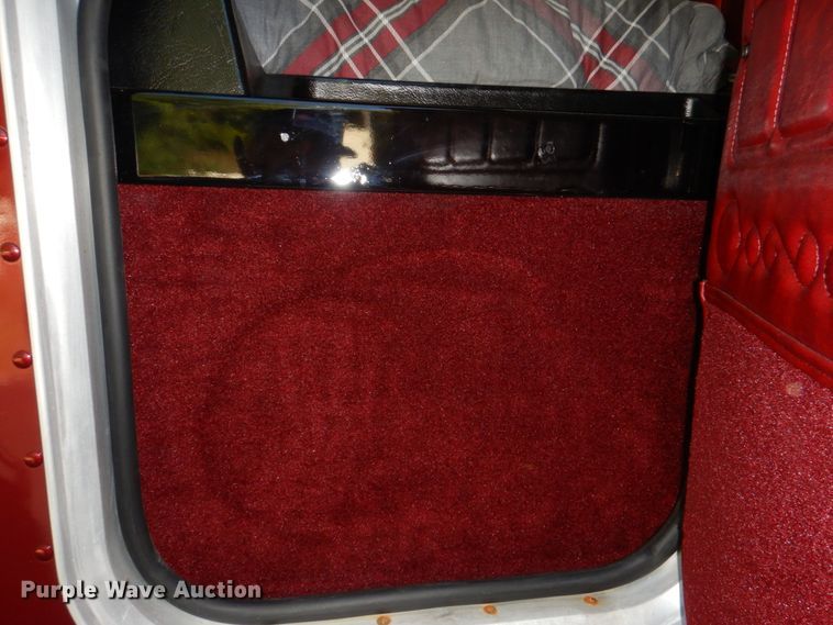 image for item IR9104 1987 Peterbilt 359  semi truck