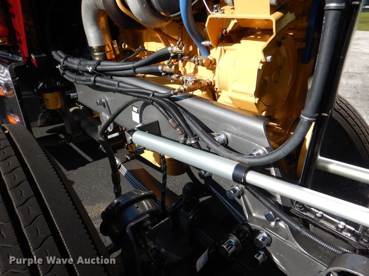 image for item IR9104 1987 Peterbilt 359  semi truck