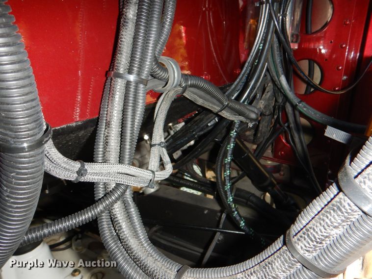 image for item IR9104 1987 Peterbilt 359  semi truck