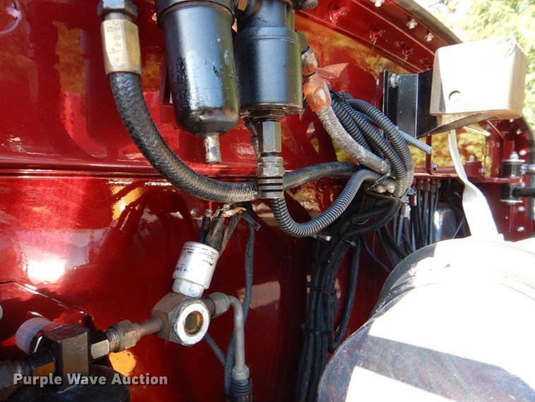 image for item IR9104 1987 Peterbilt 359  semi truck