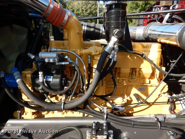 image for item IR9104 1987 Peterbilt 359  semi truck