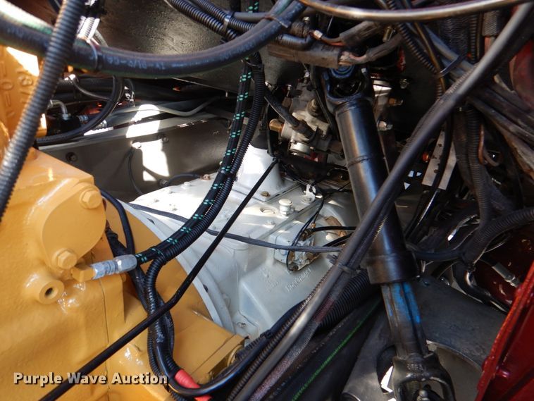 image for item IR9104 1987 Peterbilt 359  semi truck