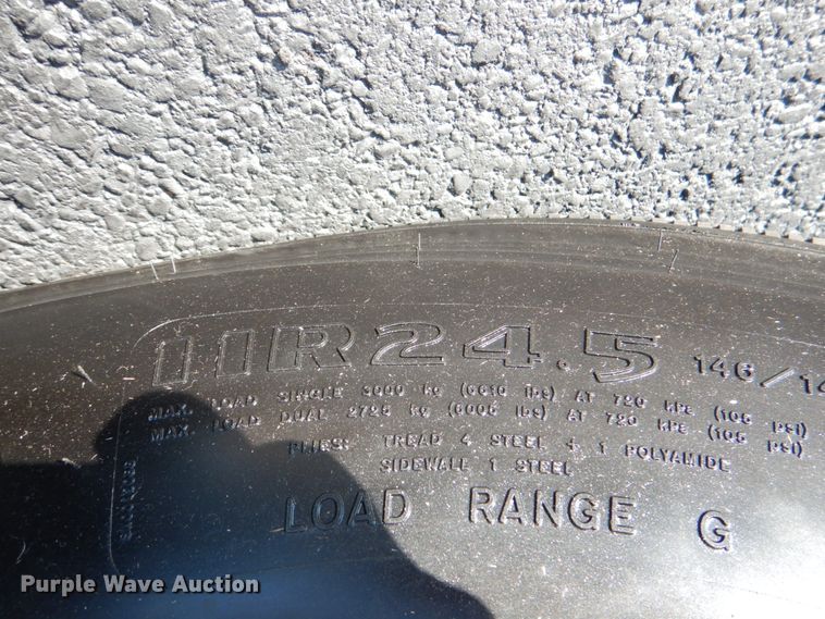 image for item IR9104 1987 Peterbilt 359  semi truck