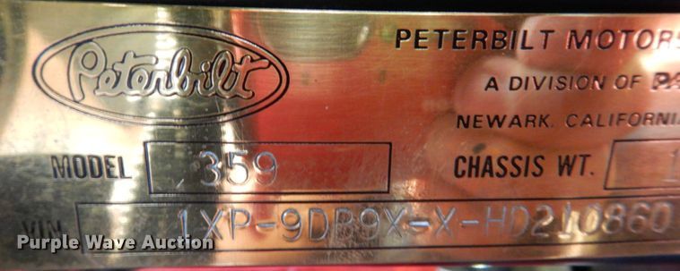 image for item IR9104 1987 Peterbilt 359  semi truck