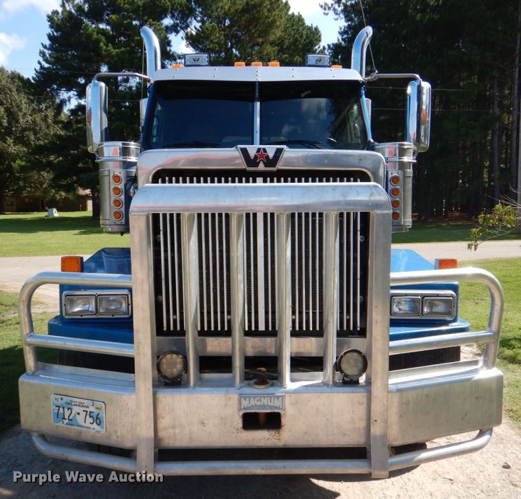 image for item IR9142 2012 Western Star 4900EX  semi truck