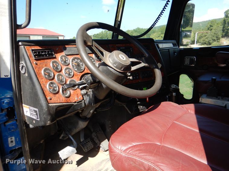 image for item IR9142 2012 Western Star 4900EX  semi truck