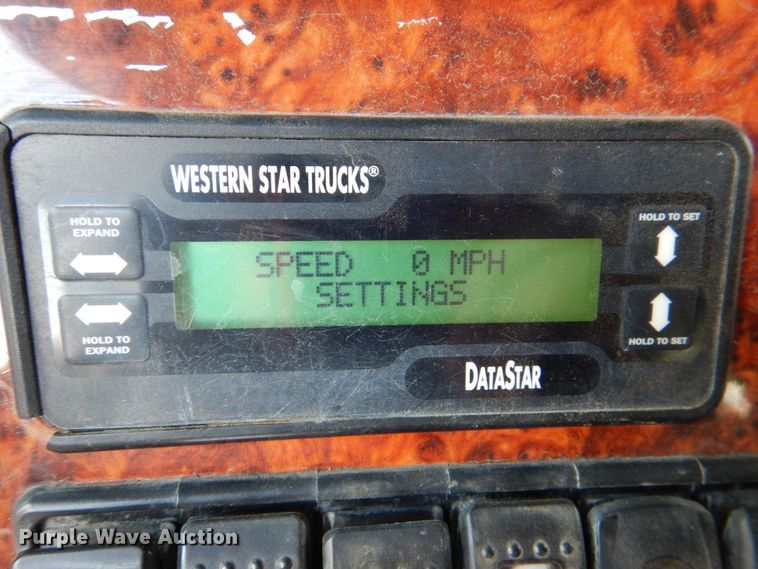 image for item IR9142 2012 Western Star 4900EX  semi truck