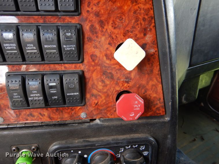 image for item IR9142 2012 Western Star 4900EX  semi truck