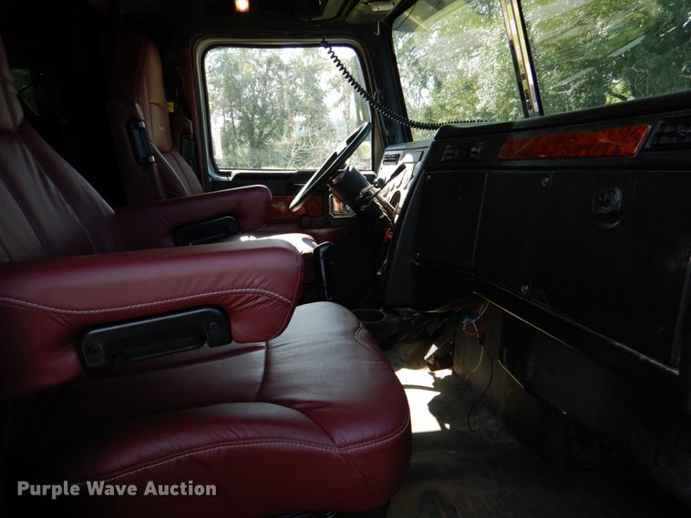 image for item IR9142 2012 Western Star 4900EX  semi truck