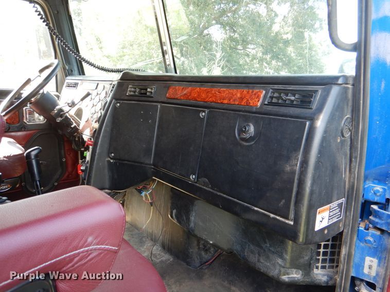 image for item IR9142 2012 Western Star 4900EX  semi truck