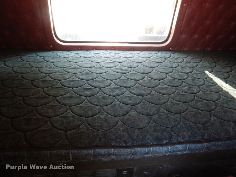 image for item IR9142 2012 Western Star 4900EX  semi truck