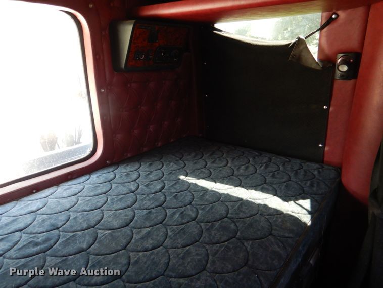 image for item IR9142 2012 Western Star 4900EX  semi truck