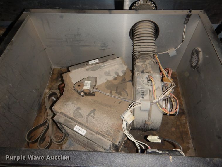 image for item IR9142 2012 Western Star 4900EX  semi truck