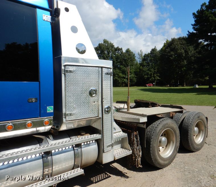 image for item IR9142 2012 Western Star 4900EX  semi truck