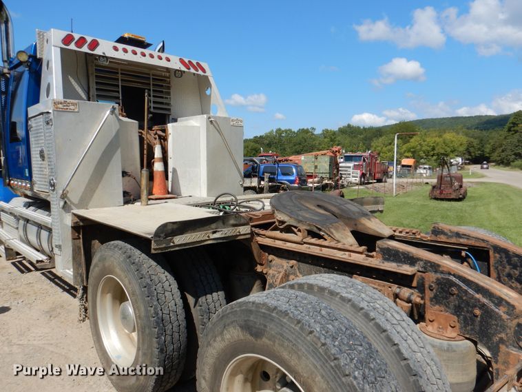 image for item IR9142 2012 Western Star 4900EX  semi truck