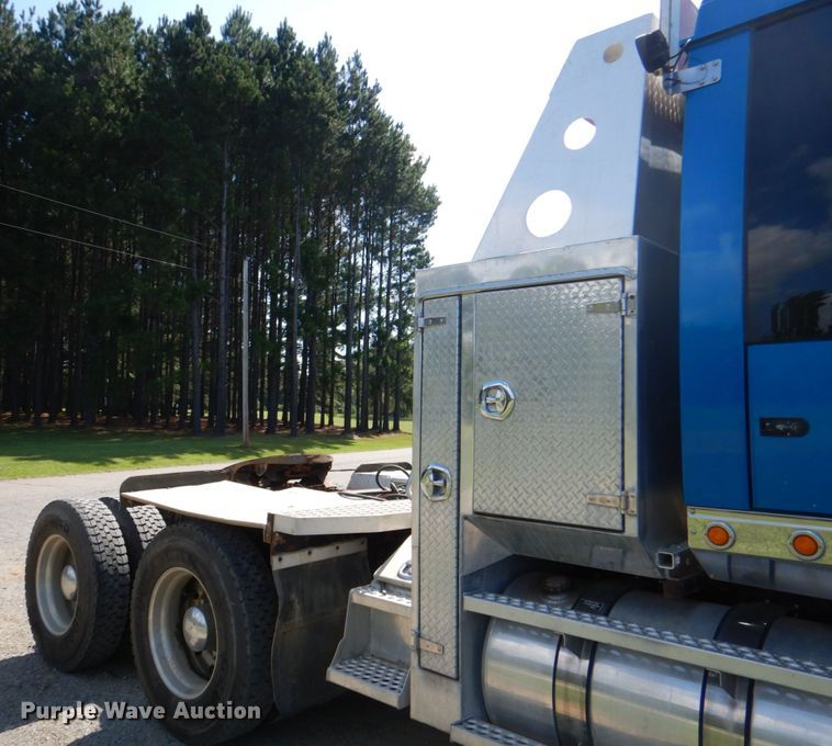 image for item IR9142 2012 Western Star 4900EX  semi truck