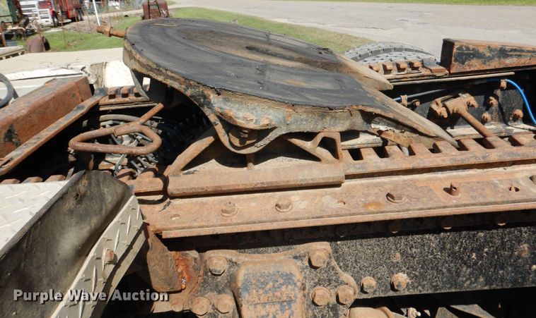 image for item IR9142 2012 Western Star 4900EX  semi truck