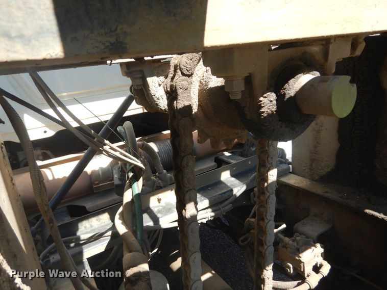 image for item JG9124 2012 Mack CHU600  semi truck