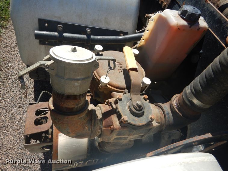 image for item JG9124 2012 Mack CHU600  semi truck