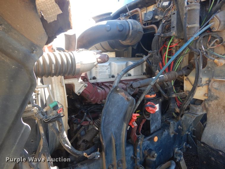 image for item JG9124 2012 Mack CHU600  semi truck