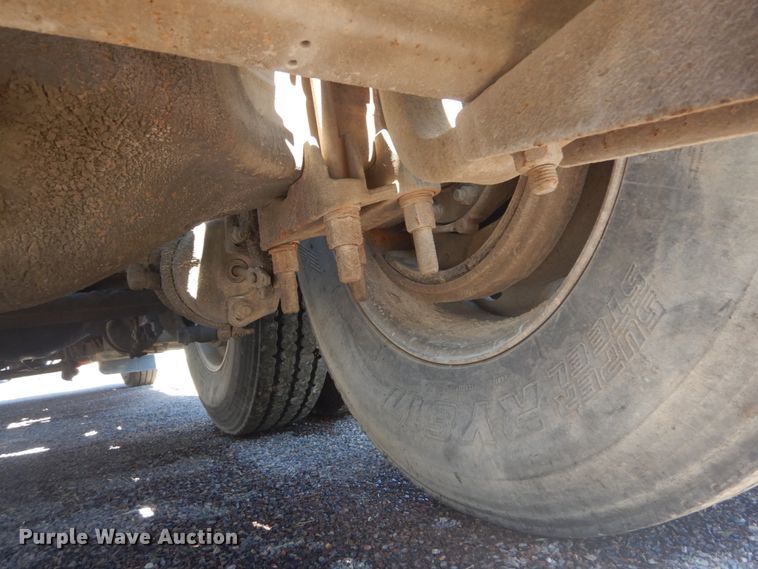 image for item JG9124 2012 Mack CHU600  semi truck