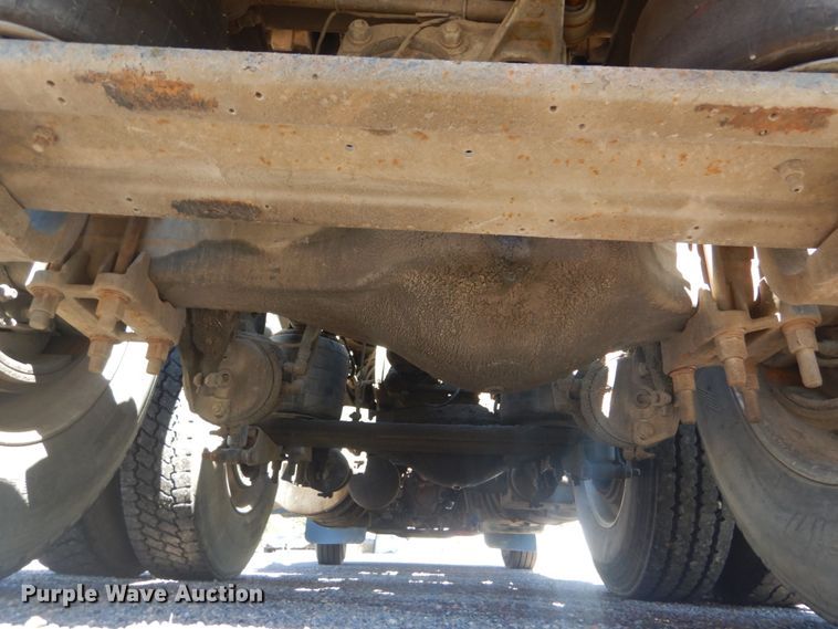 image for item JG9124 2012 Mack CHU600  semi truck