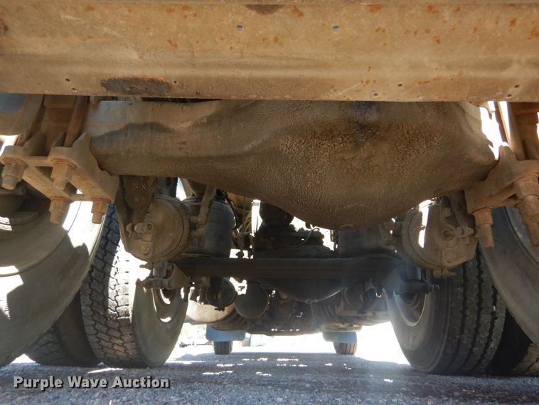 image for item JG9124 2012 Mack CHU600  semi truck