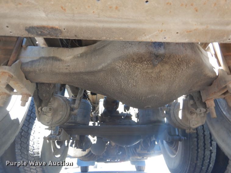 image for item JG9124 2012 Mack CHU600  semi truck