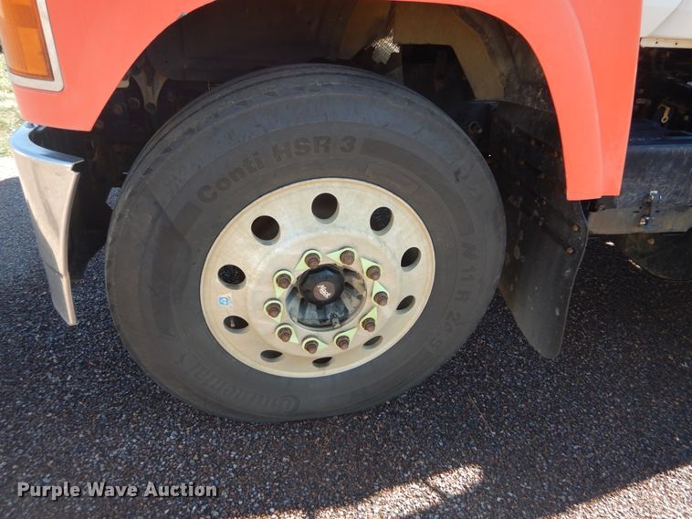 image for item JG9124 2012 Mack CHU600  semi truck