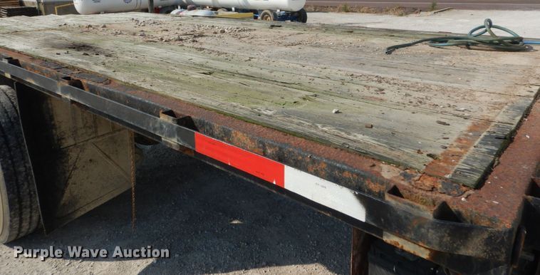 image for item JG9144 1987 Ford F700  flatbed truck