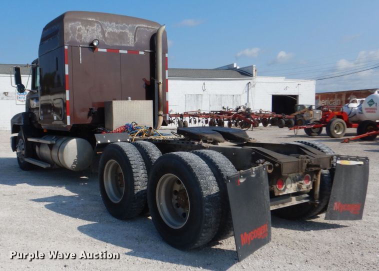 image for item JG9145 1999 Mack CH613  semi truck