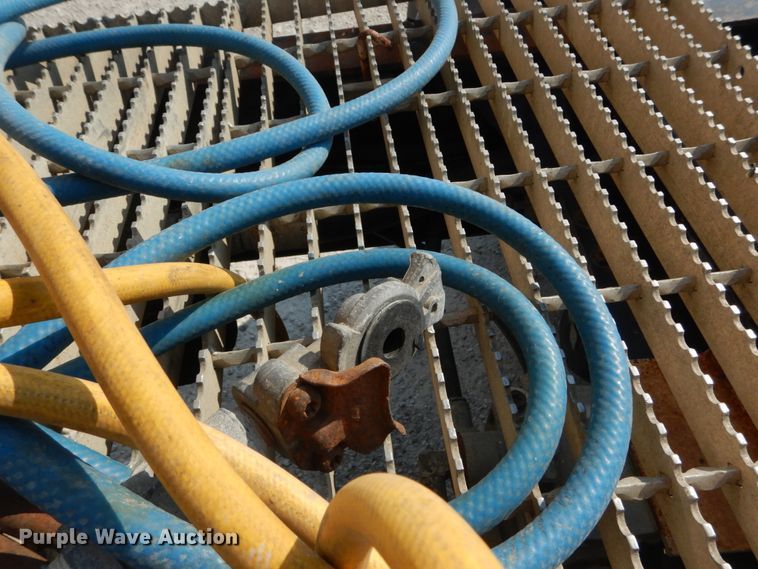 image for item JG9145 1999 Mack CH613  semi truck