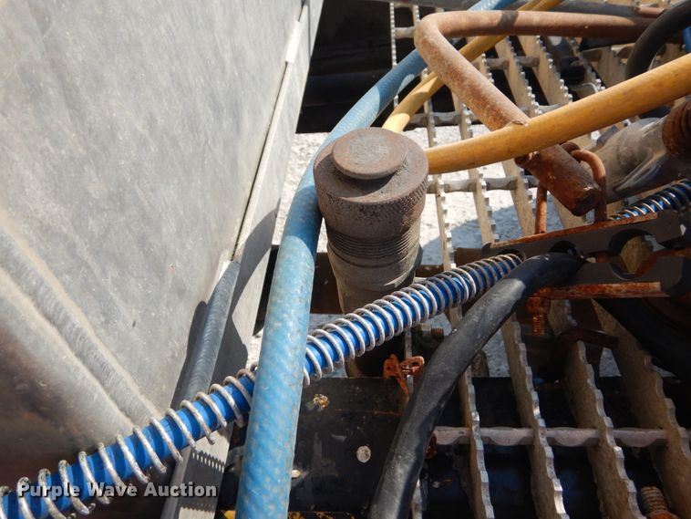 image for item JG9145 1999 Mack CH613  semi truck