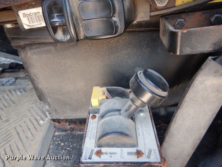 image for item JG9145 1999 Mack CH613  semi truck