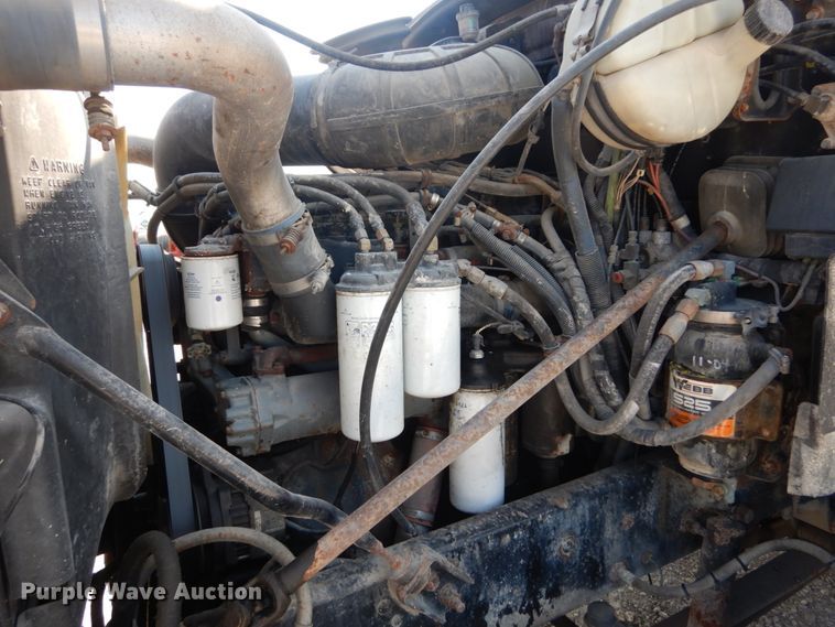 image for item JG9145 1999 Mack CH613  semi truck