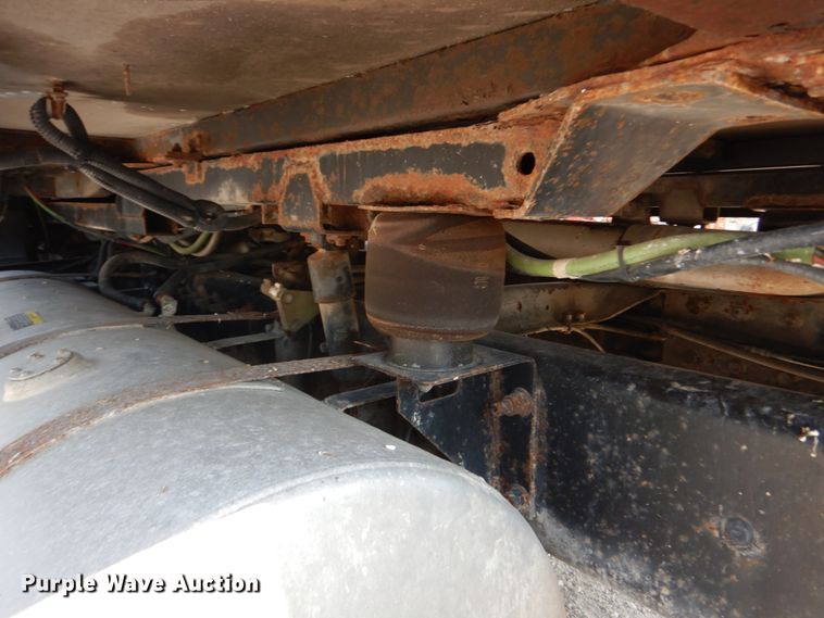 image for item JG9145 1999 Mack CH613  semi truck