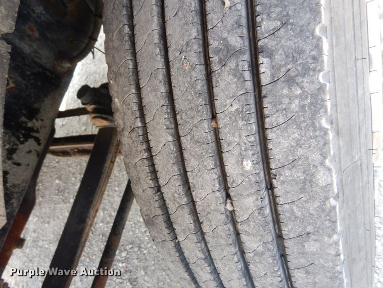 image for item JG9145 1999 Mack CH613  semi truck