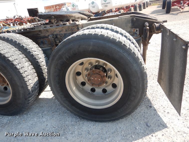 image for item JG9145 1999 Mack CH613  semi truck