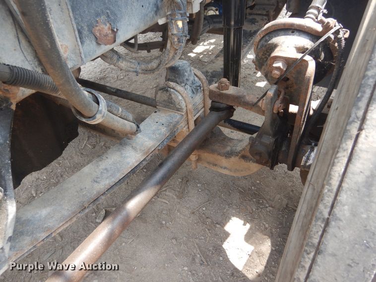 image for item JI9411 2007 Kenworth T800  semi truck