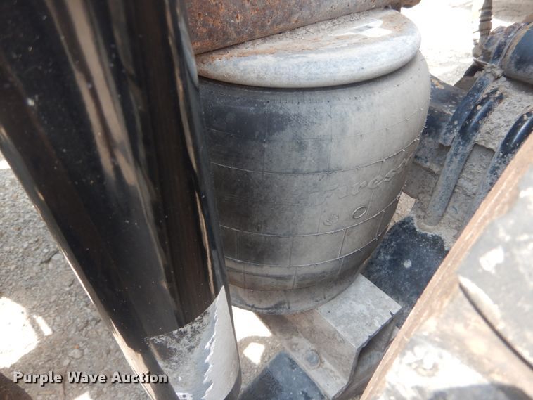 image for item JI9411 2007 Kenworth T800  semi truck