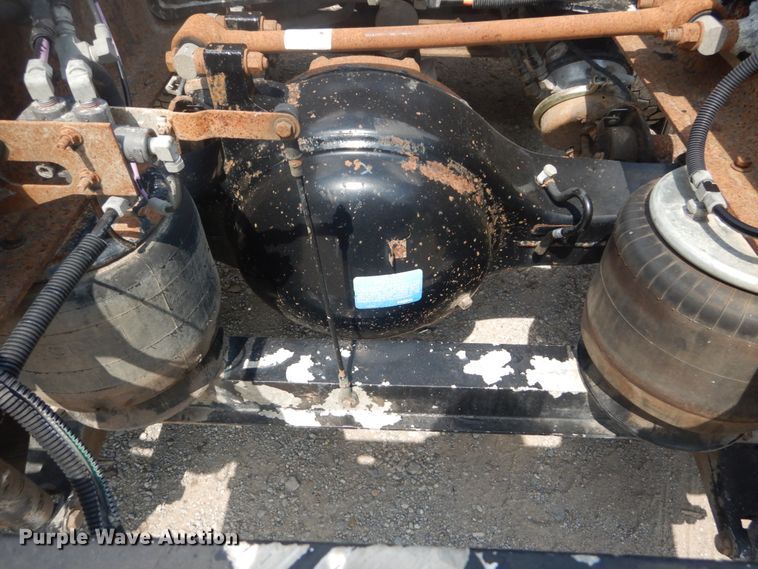 image for item JI9411 2007 Kenworth T800  semi truck