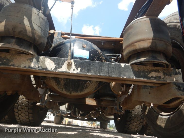 image for item JI9411 2007 Kenworth T800  semi truck