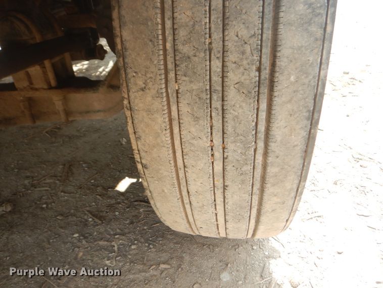 image for item JI9411 2007 Kenworth T800  semi truck