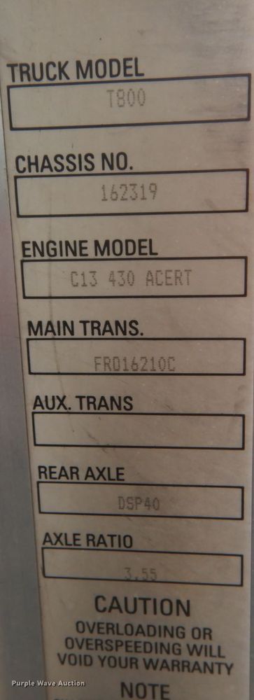 image for item JI9411 2007 Kenworth T800  semi truck