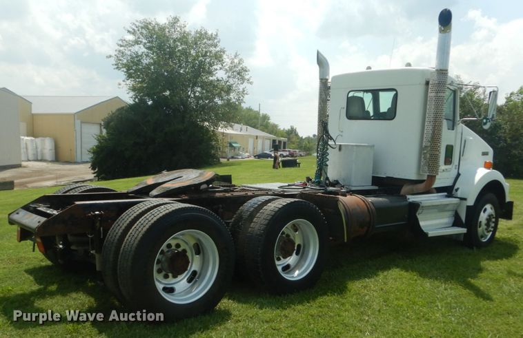image for item JI9414 2008 Kenworth T800  semi truck