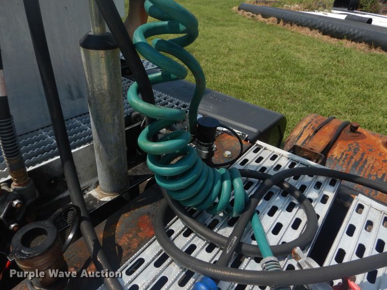 image for item JI9414 2008 Kenworth T800  semi truck